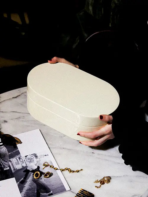 Vitt trä smyckeskrin från misou